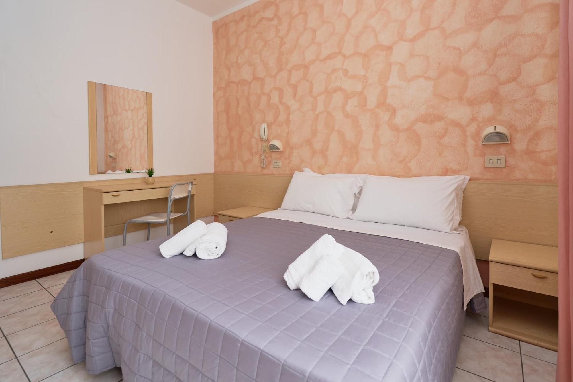 Hotel Jolanda Bellaria-Igea Marina Exterior photo