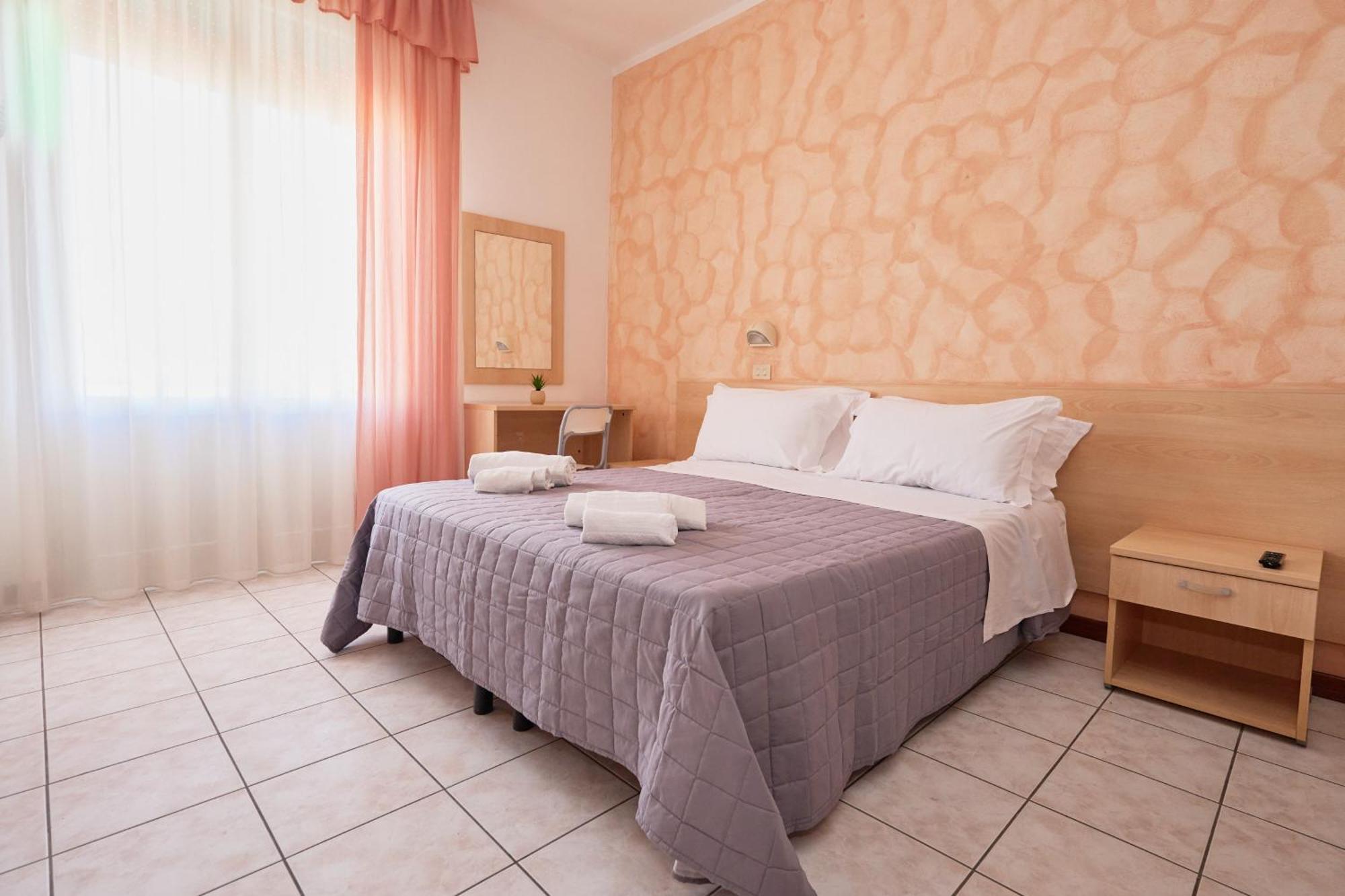 Hotel Jolanda Bellaria-Igea Marina Exterior photo