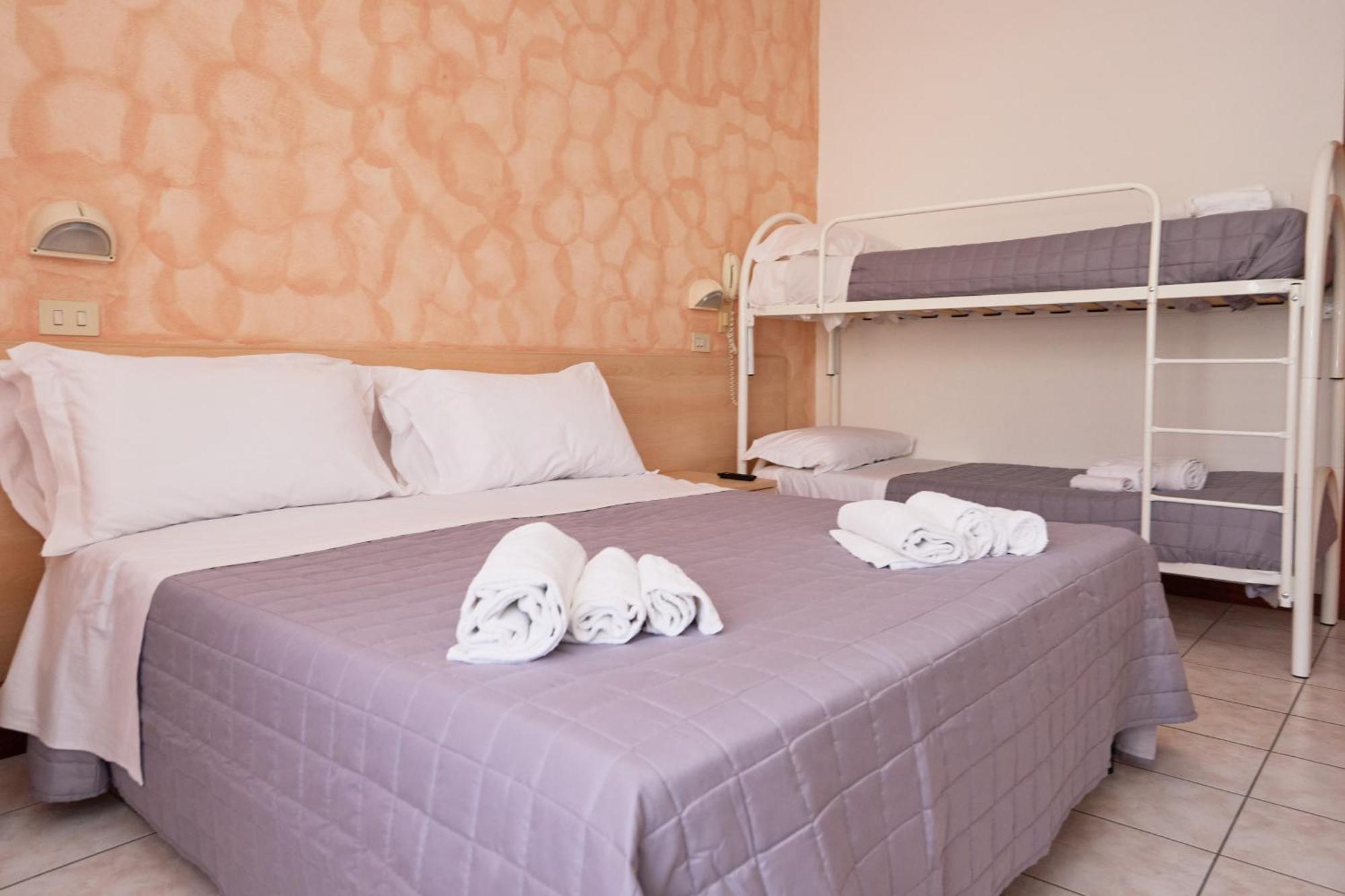 Hotel Jolanda Bellaria-Igea Marina Exterior photo