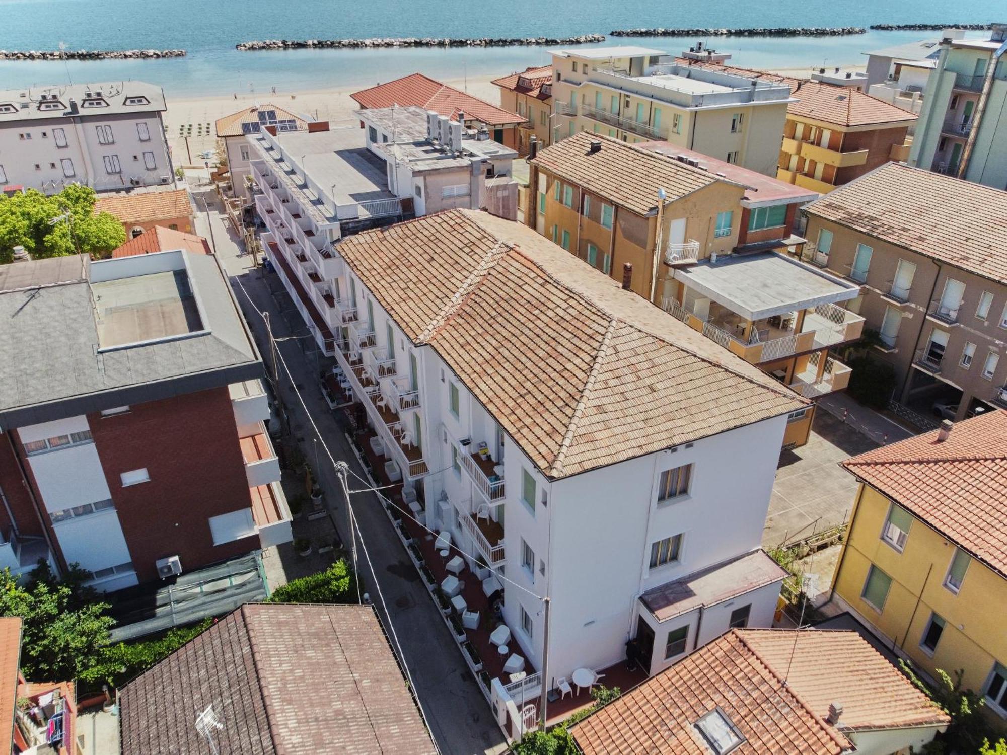 Hotel Jolanda Bellaria-Igea Marina Exterior photo